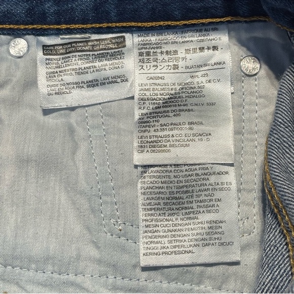 Denim Levi’s skirt - Picture 4 of 6